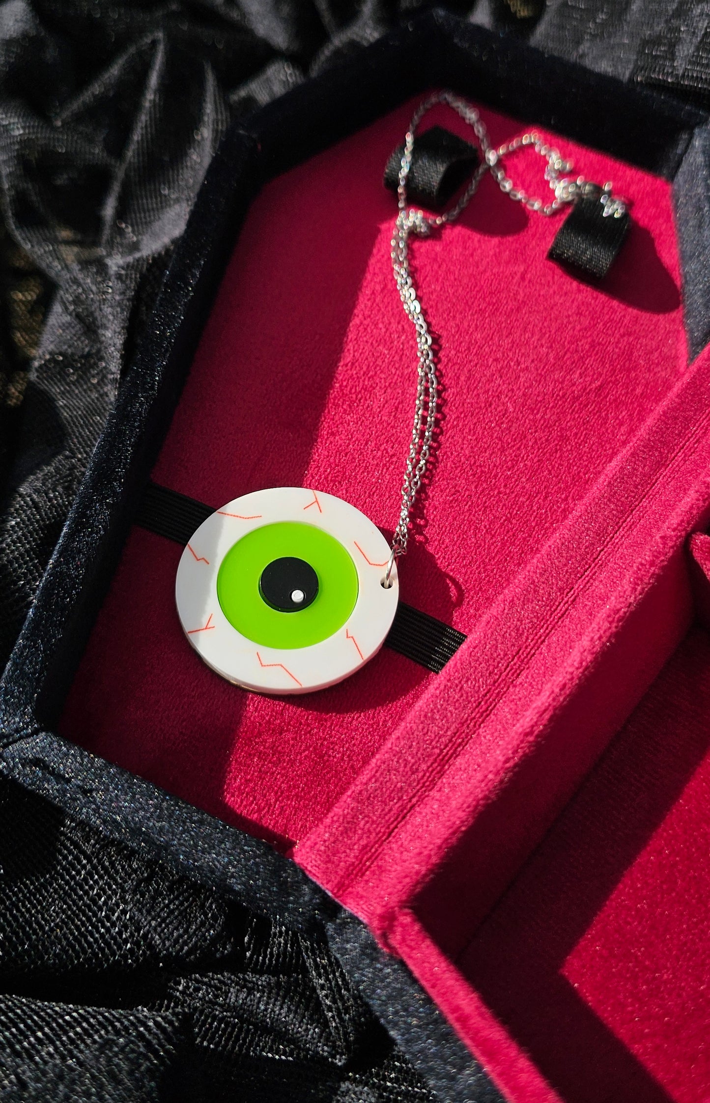 Creepy eye necklace
