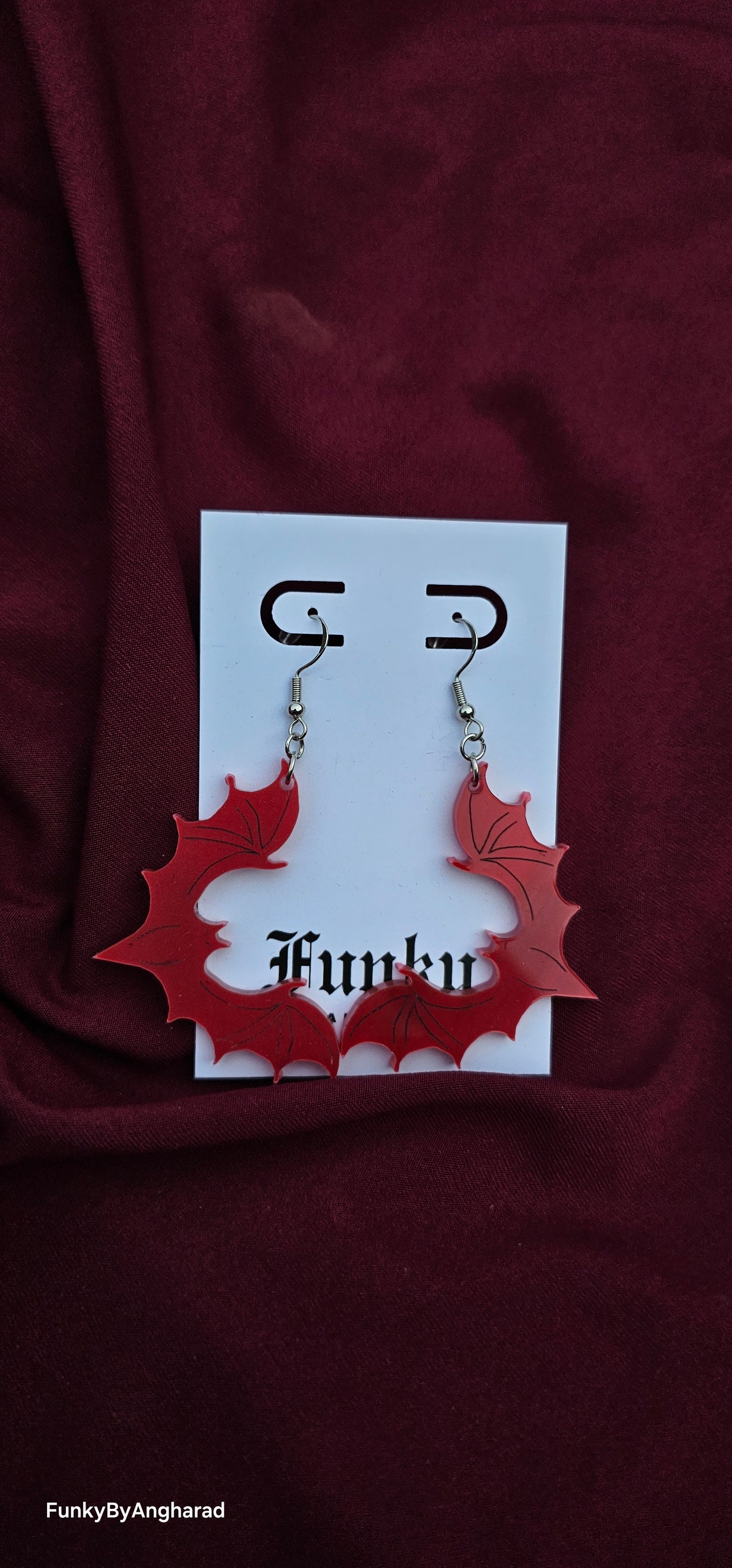 Creature of the night -red