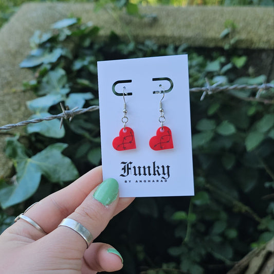 small barbed hearts