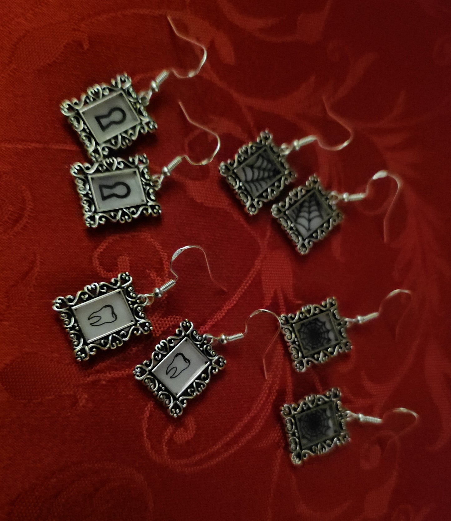 Mini frame earrings