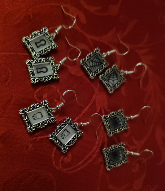 Mini frame earrings