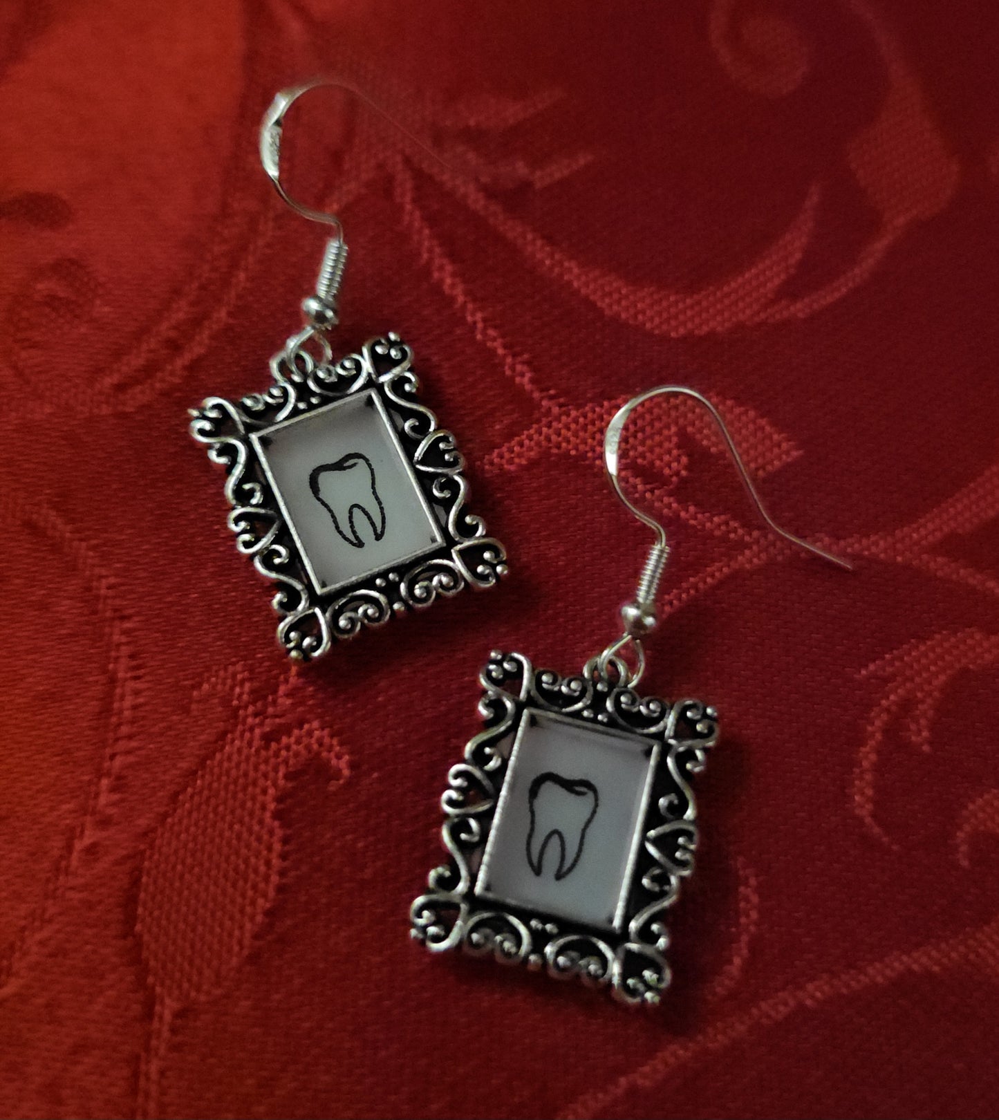 Mini frame earrings