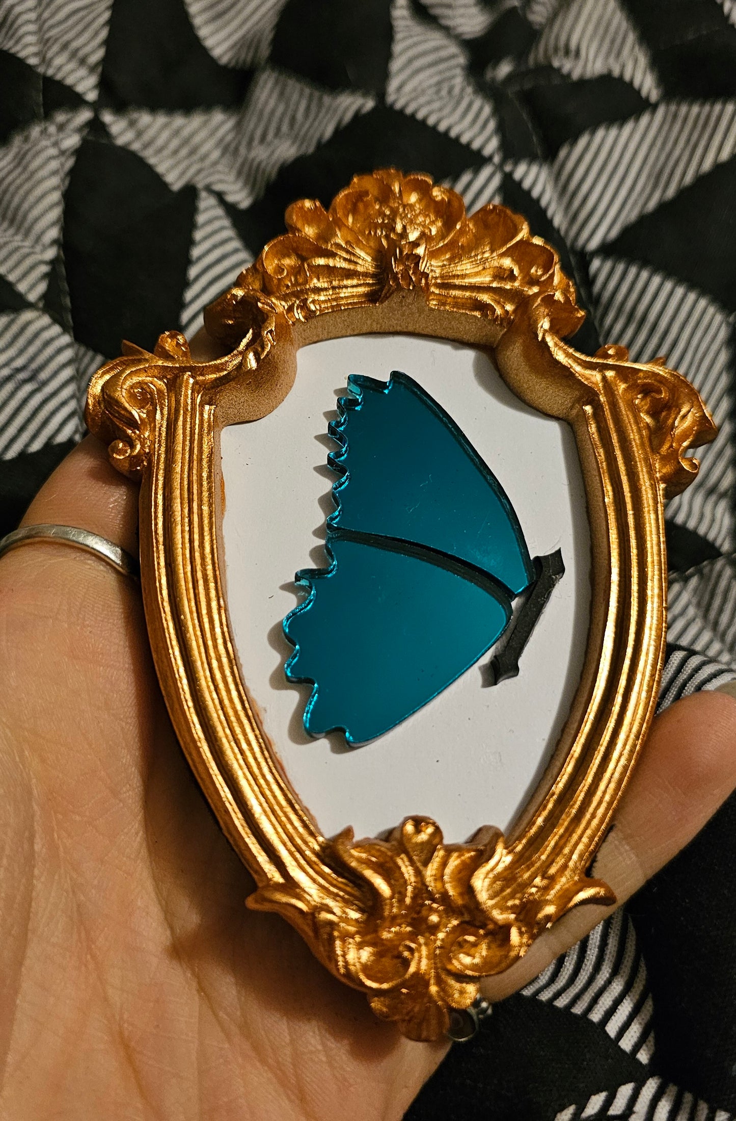 Butterfly frame
