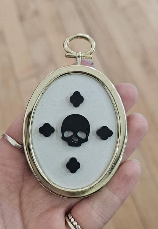 Skull frame