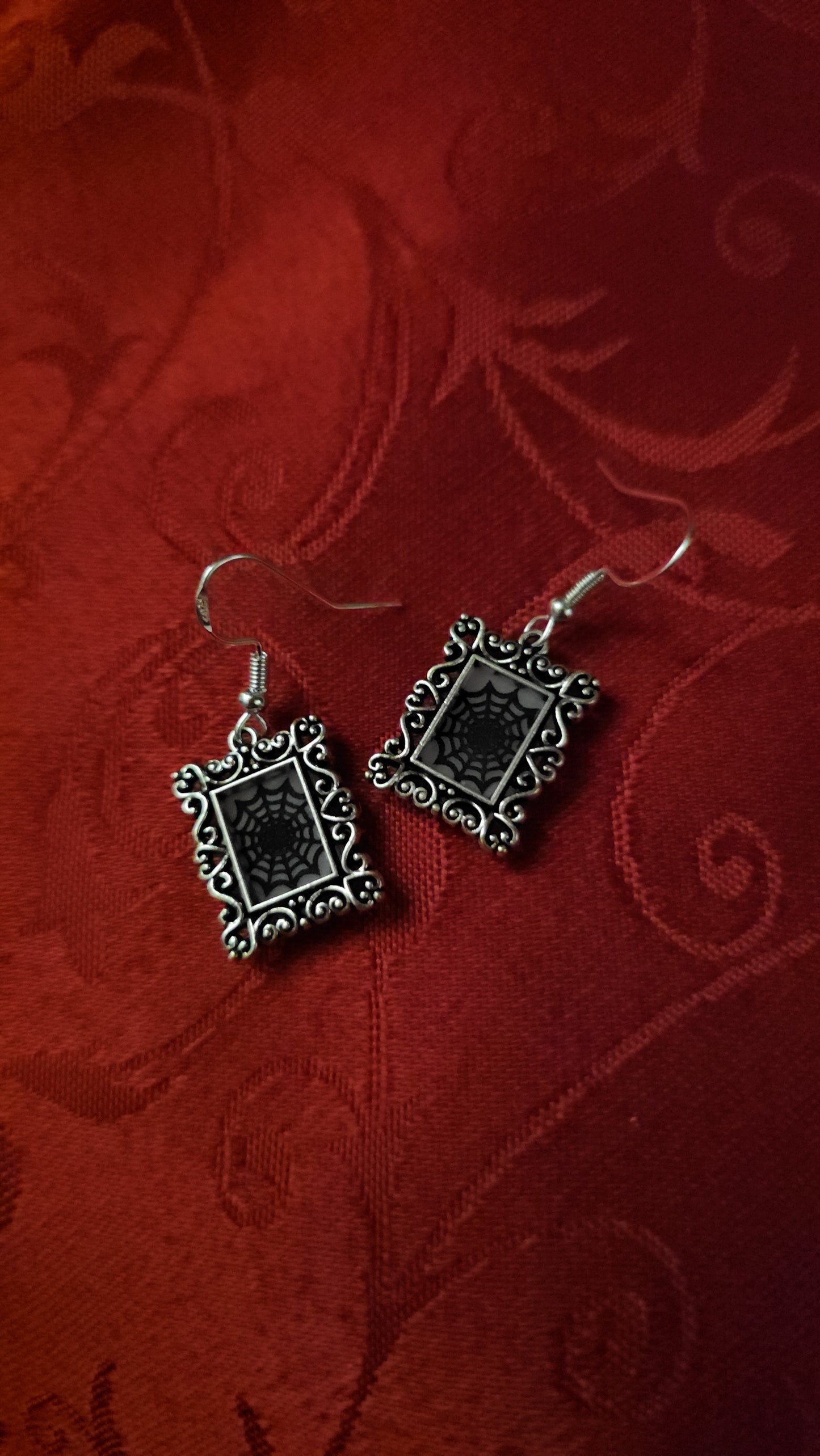 Mini frame earrings
