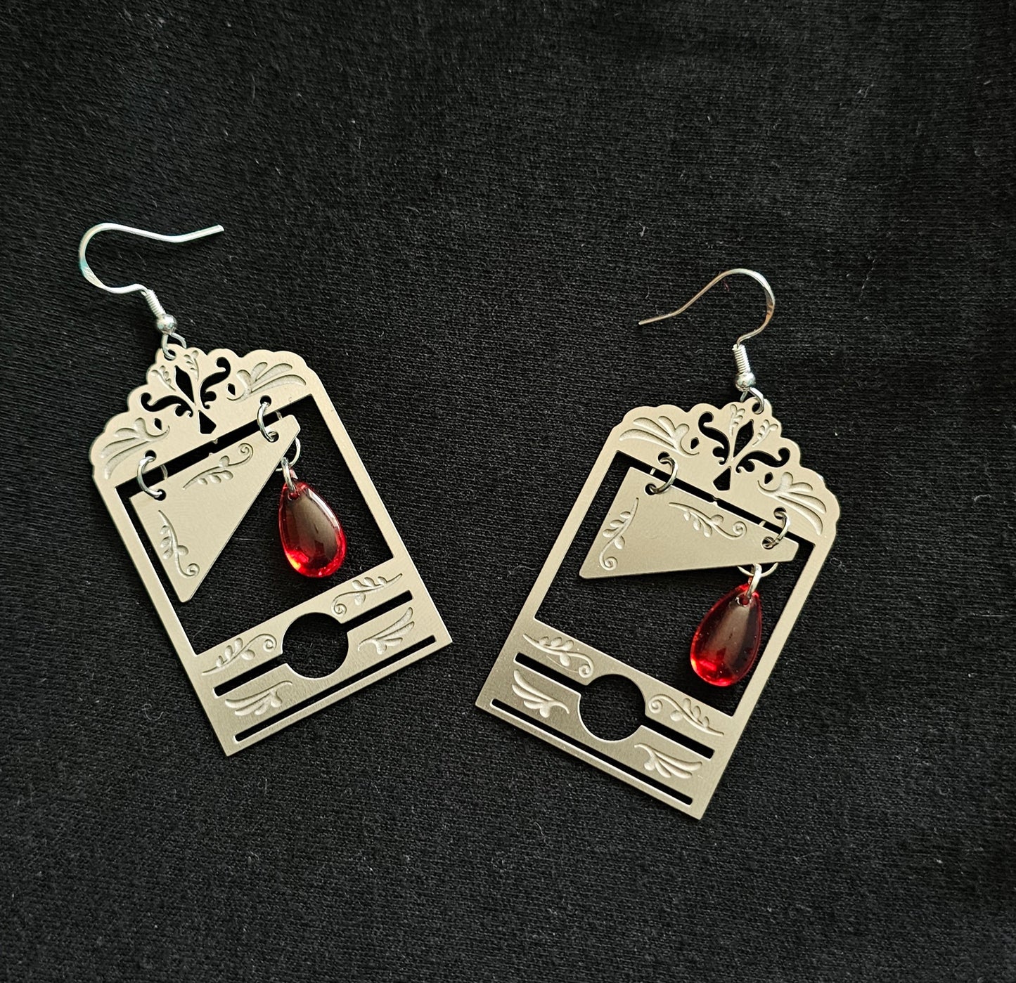 Blood drop guillotine