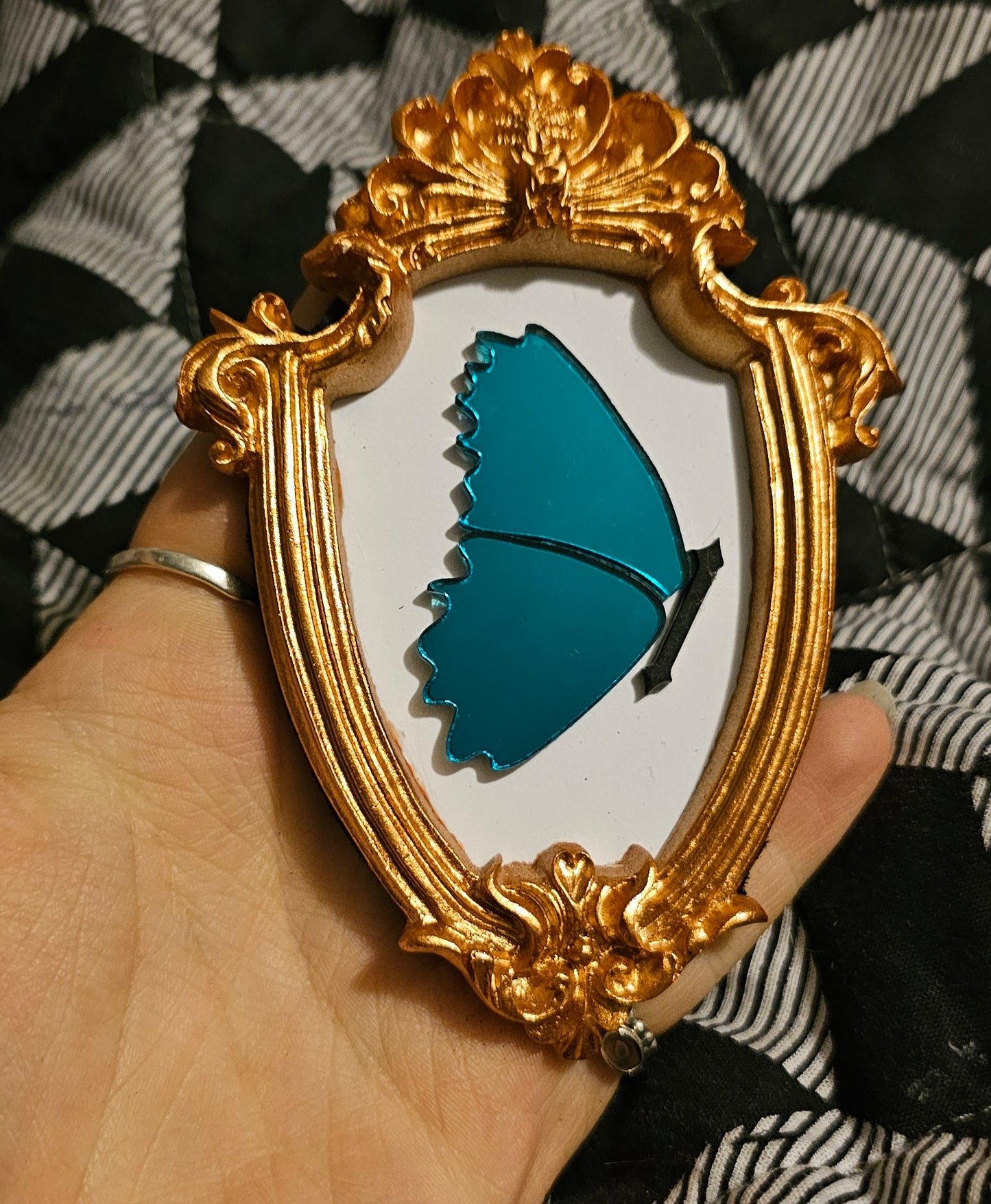 Butterfly frame