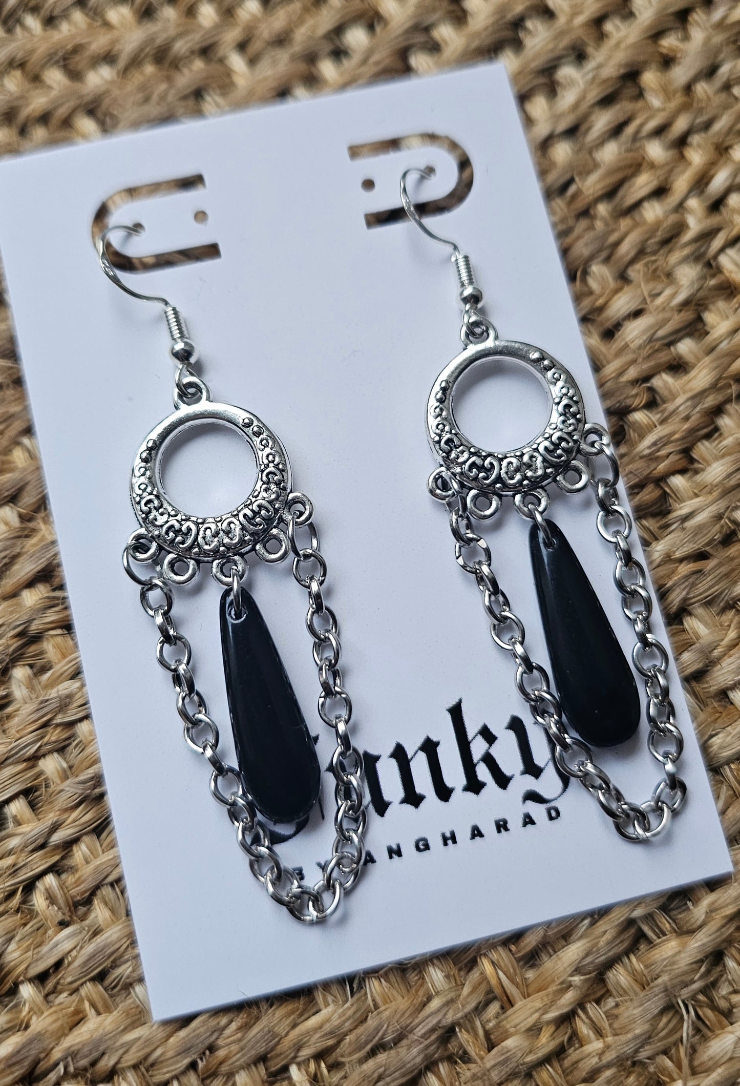 Chain drop