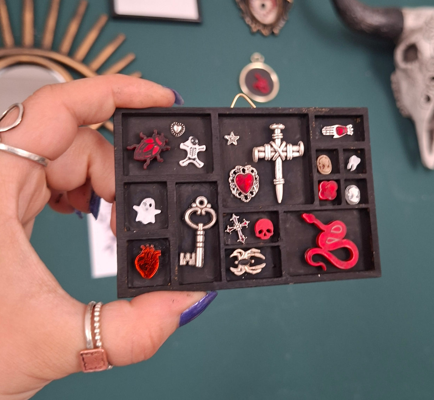 Curio frame