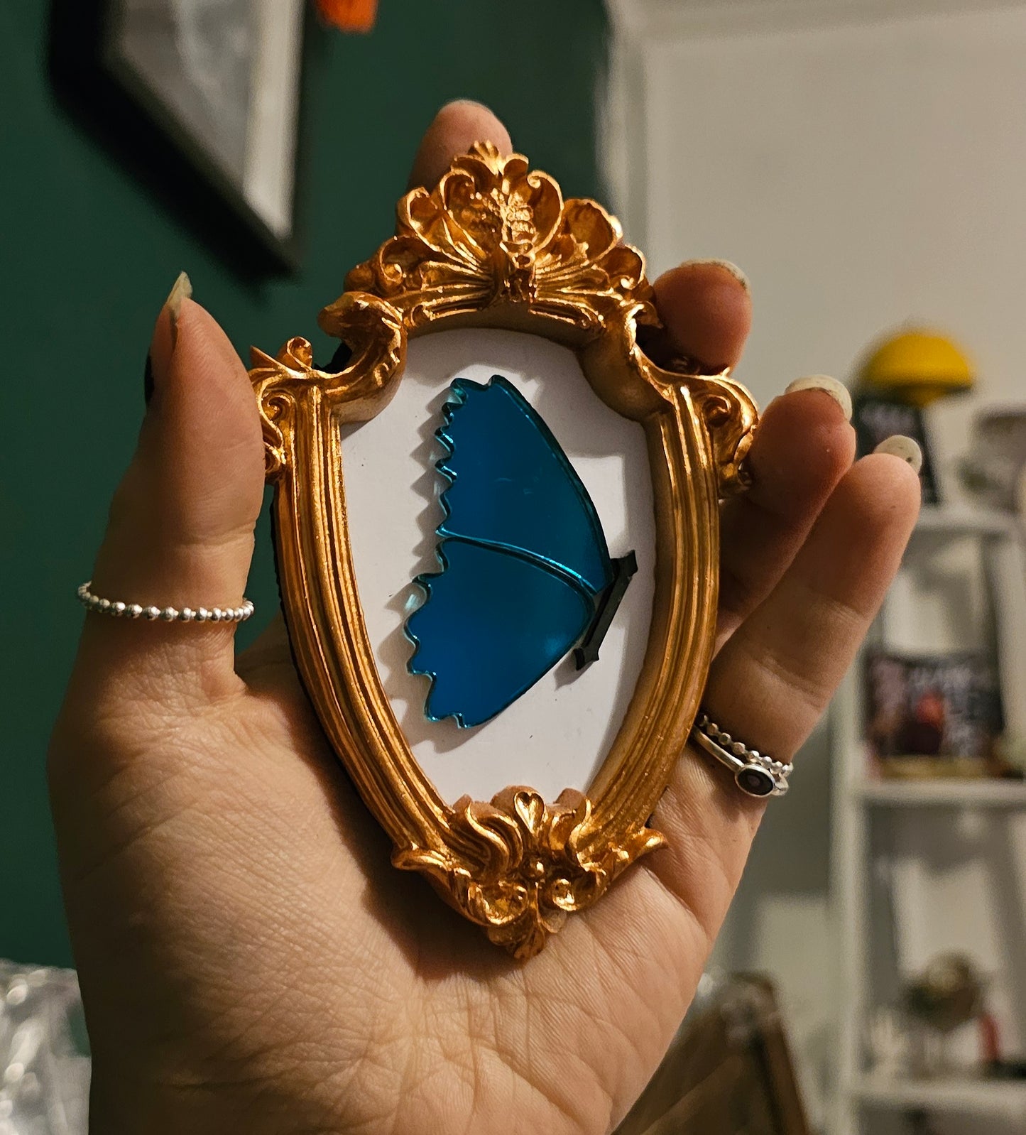 Butterfly frame