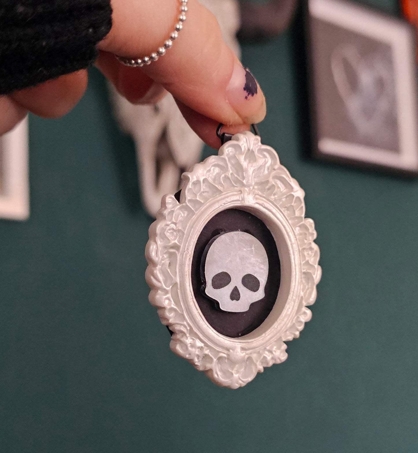 Skull mini frame