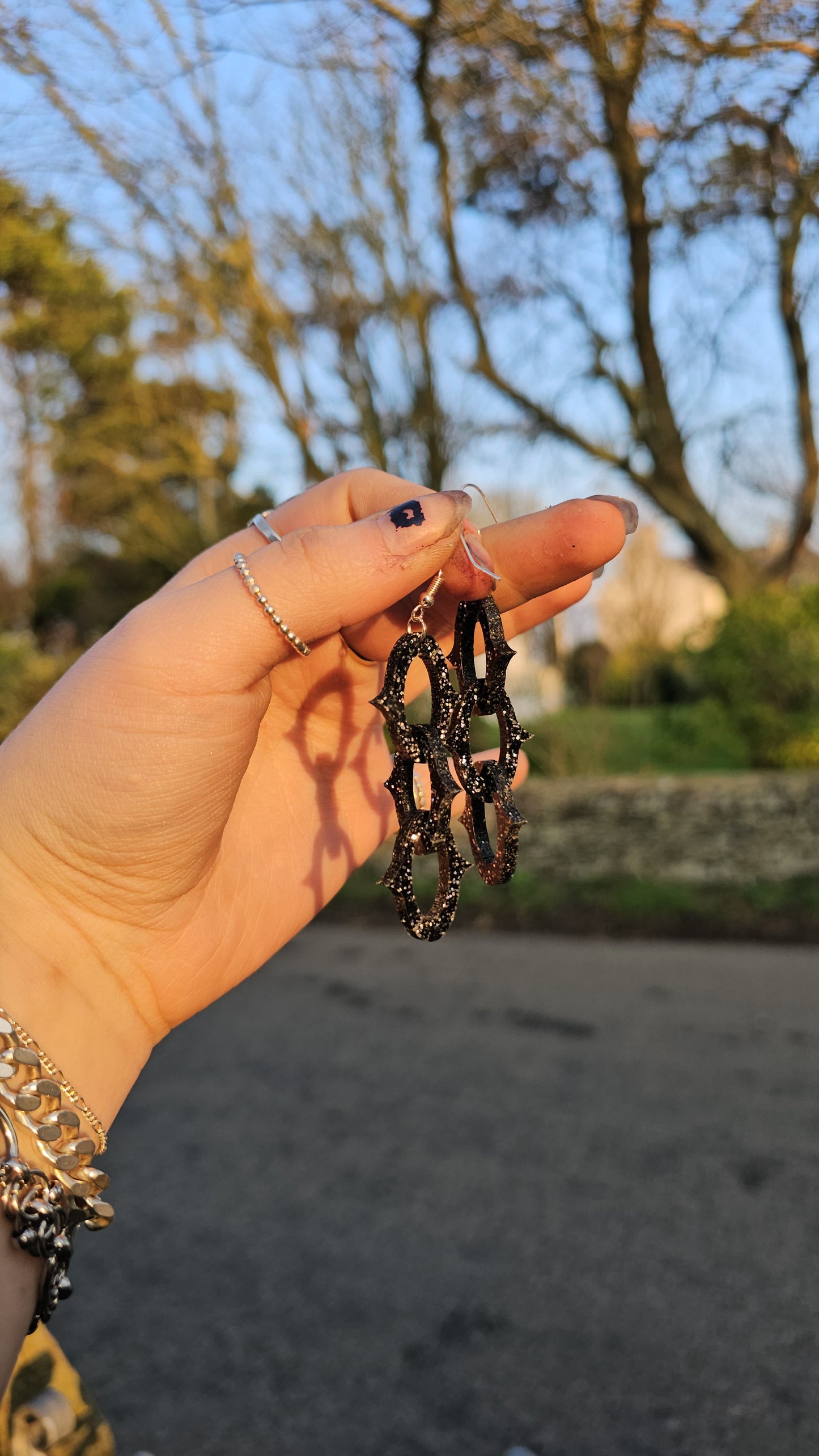 Spike chain
