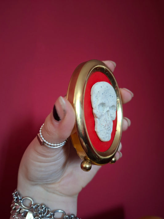 Skull frame
