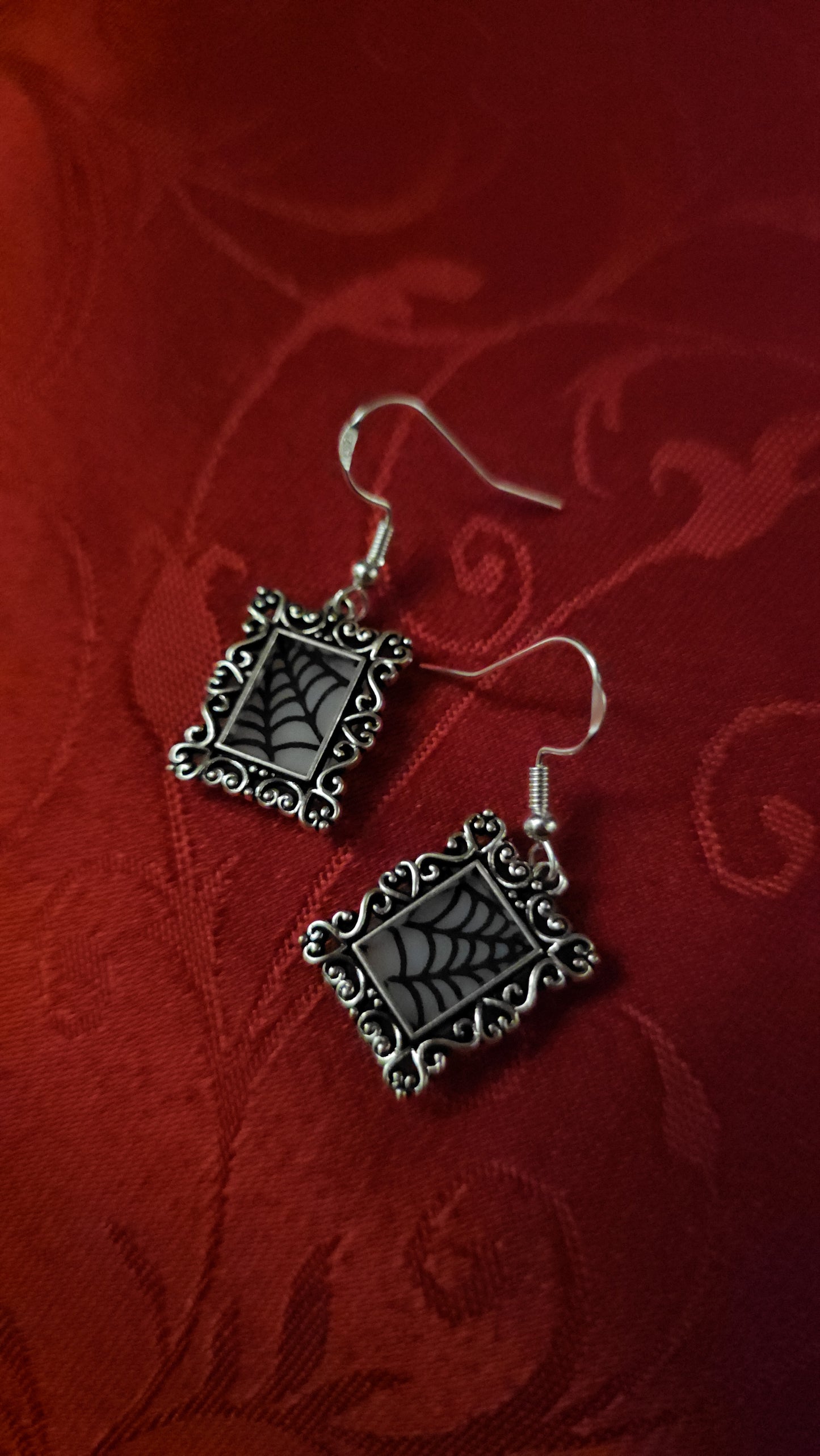 Mini frame earrings
