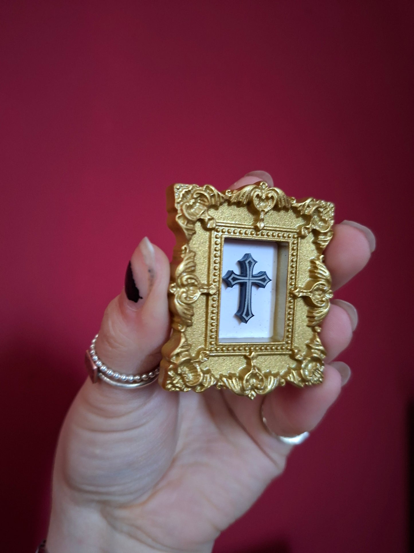 Gothic cross mini frame