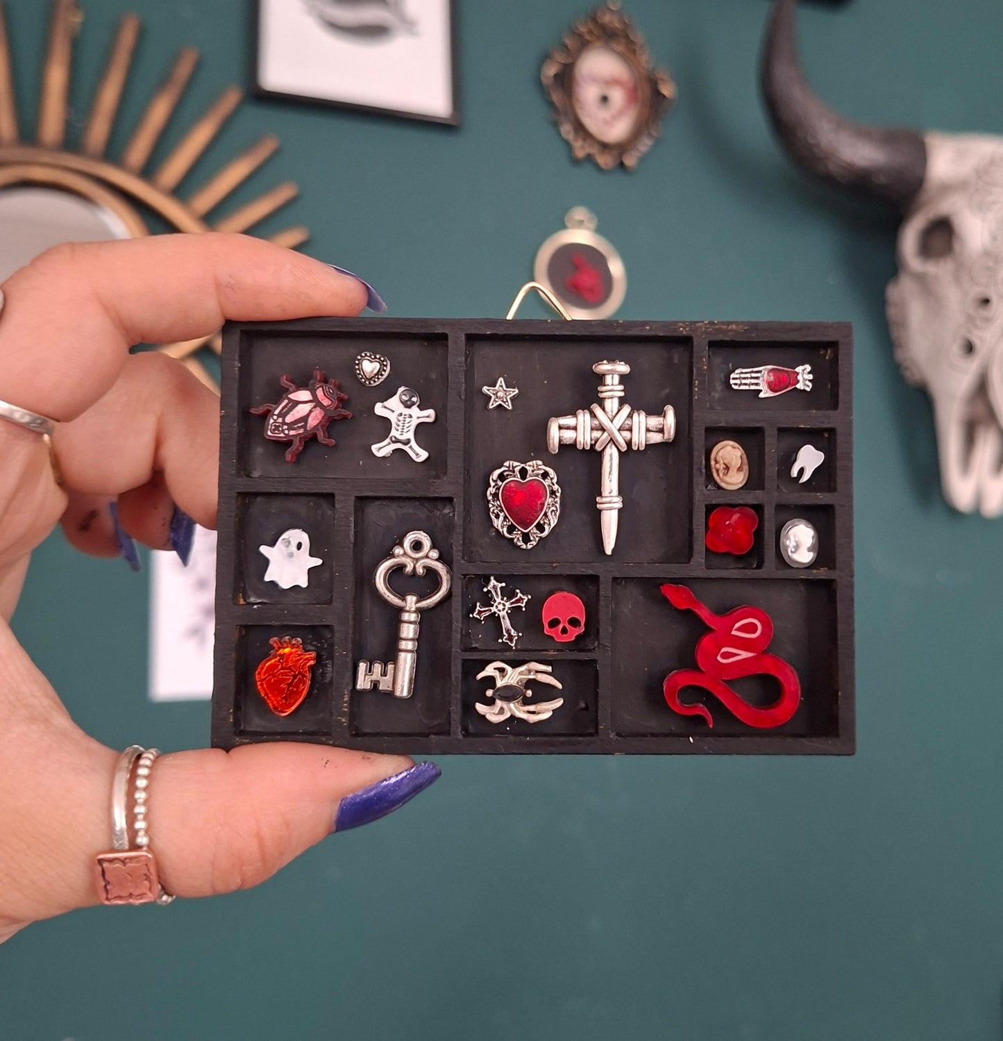 Curio frame