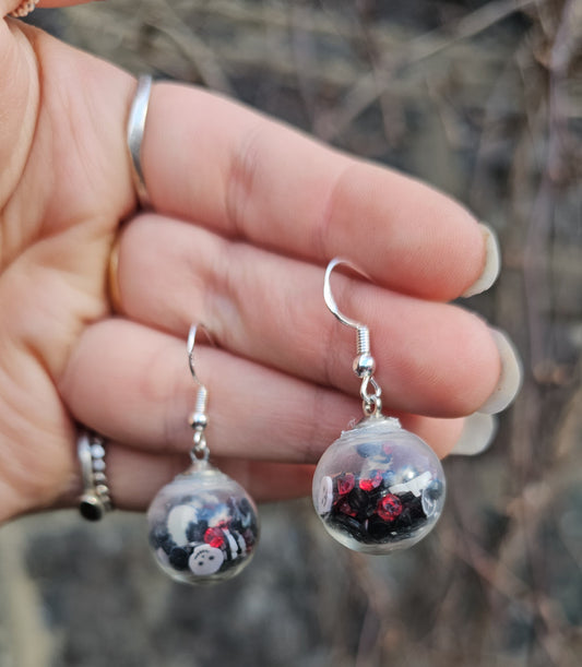 Goth globes